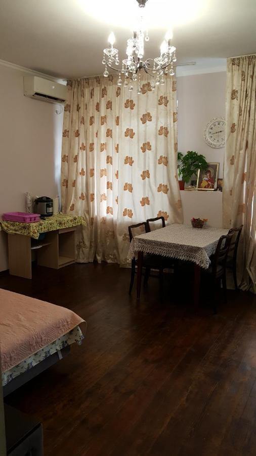Абазинская 35 수쿰 외부 사진